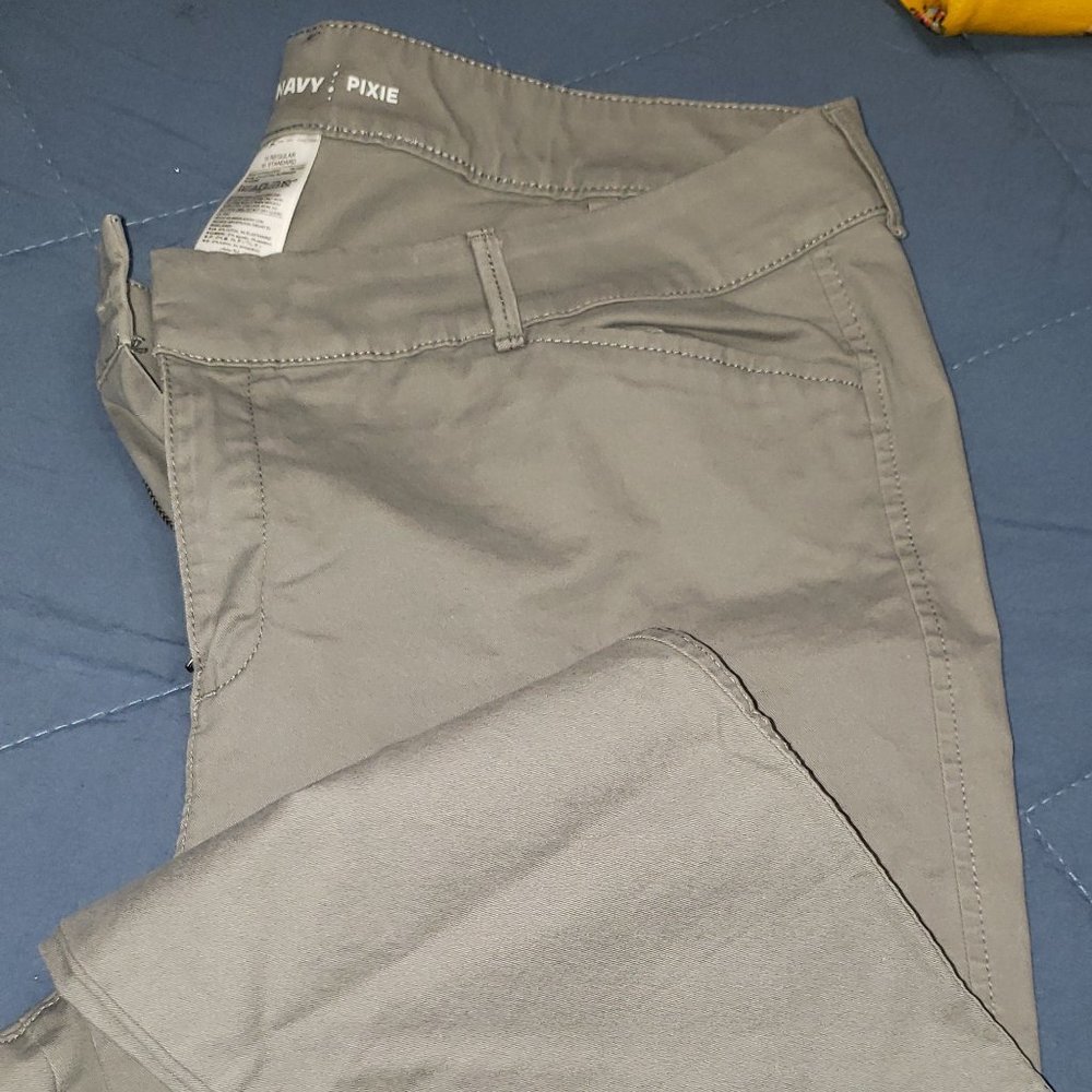 Old Navy pixie pant